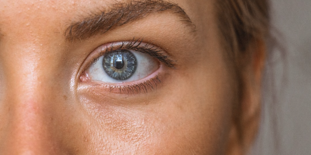 Trockene Augen mit Akupunktur behandeln